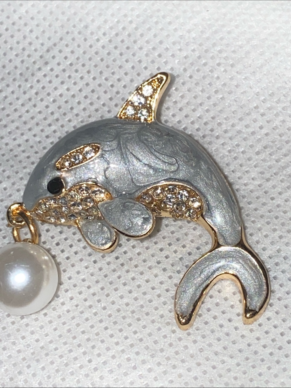 CUTE Gold tone Enamel swirl gray & rhinestine Dolphin Brooch Pin